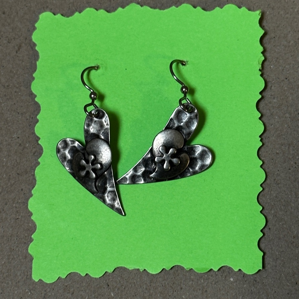 Funky Heart Drop Fishhook earrings silver tone